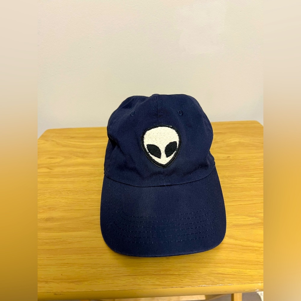 BRANDY MELVILLE navy baseball hat with alien patch